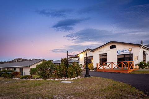 Beachfront At Bicheno - Holiday Sunshine Coast 3