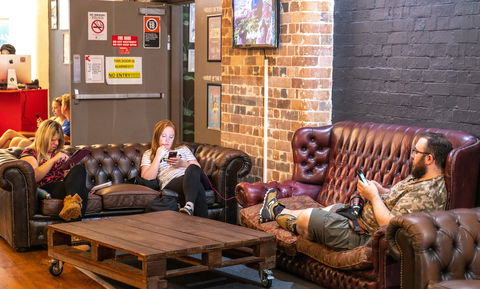 Base Sydney - Hostel - Holiday Sunshine Coast 5