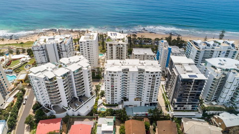 Seamark On First - Holiday Sunshine Coast 1