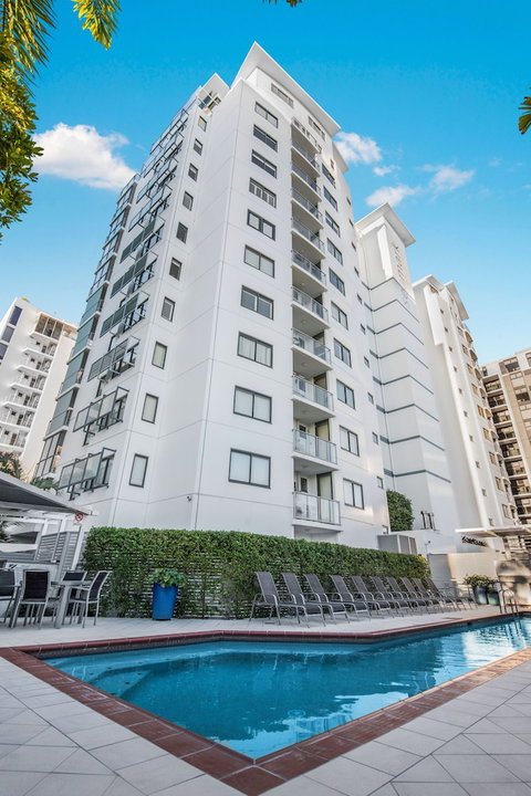 Seamark On First - Holiday Sunshine Coast 3