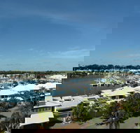 Cullen Bay Resort - Holiday Sunshine Coast