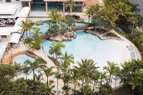 Mantra Crown Towers - Holiday Sunshine Coast 3