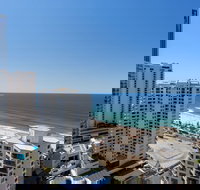 Mantra Legends Hotel - Sunshine Coast Tourism