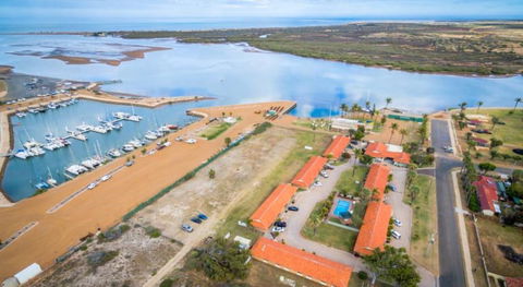 Hospitality Carnarvon, SureStay Collection By Best Western - Holiday Sunshine Coast 1