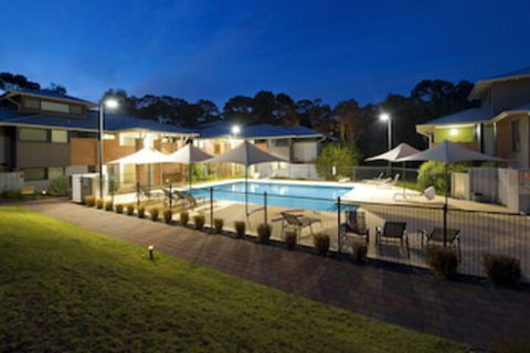Margarets In Town Apartments - Holiday Sunshine Coast 0