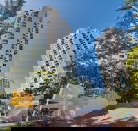 Xanadu Main Beach Resort - Sunshine Coast Tourism