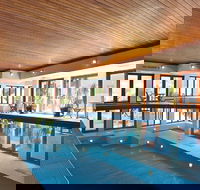 Cumberland Lorne Resort - Sunshine Coast Tourism