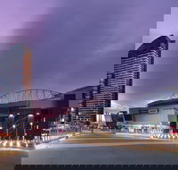 Travelodge Hotel Melbourne Docklands - Holiday Sunshine Coast