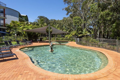 Flynns Beach Resort - Sunshine Coast Tourism 2