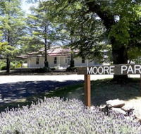 Moore Park Inn - Holiday Sunshine Coast