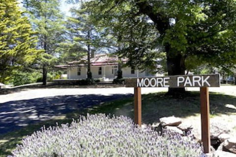 Moore Park Inn - Holiday Sunshine Coast 0