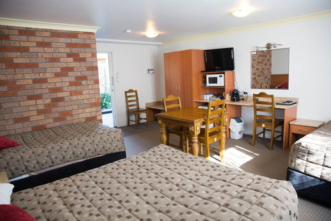 Scone Motor Inn - Holiday Sunshine Coast 3