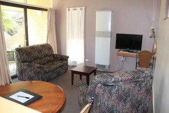 Executive Hideaway Motel - Holiday Sunshine Coast 3