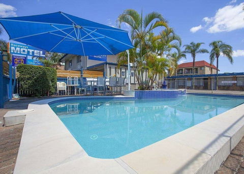 Raceways Motel - Sunshine Coast Tourism 3