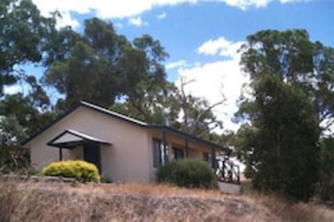 Riesling Country Cottages - Holiday Sunshine Coast 0