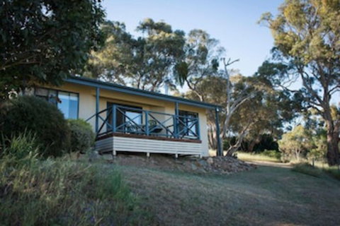 Riesling Country Cottages - Holiday Sunshine Coast 2
