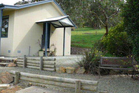 Riesling Country Cottages - Holiday Sunshine Coast 5