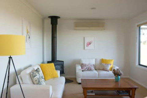 Riesling Country Cottages - Holiday Sunshine Coast 7