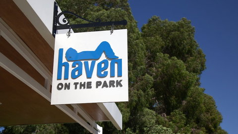 Haven On The Park - Sunshine Coast Tourism 1