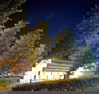 Country Gardens Motel - Holiday Sunshine Coast