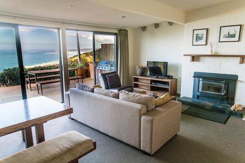 Beacon Point Ocean View Villas - Sunshine Coast Tourism 4