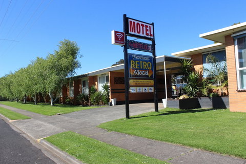 Portland Retro Motel - Sunshine Coast Tourism 2