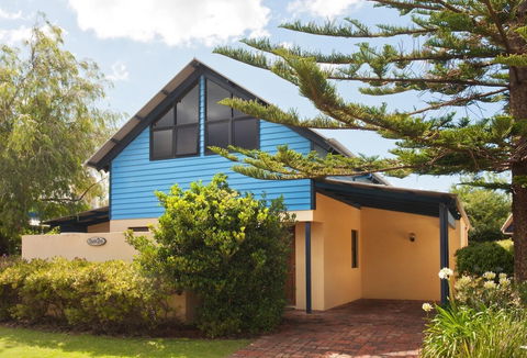 Dunsborough Beach Cottages - Holiday Sunshine Coast 2