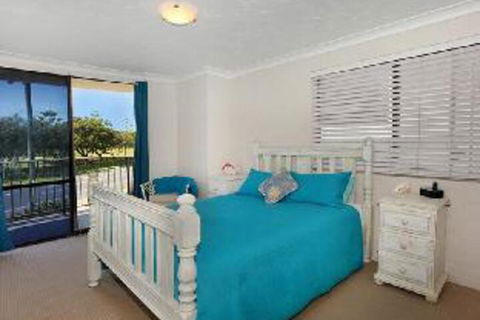 Pacific 1 / 103 - Sunshine Coast Tourism 5