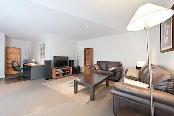 Accommodate Canberra - The Avenue - Holiday Sunshine Coast 3