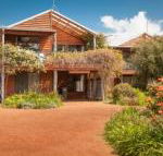 Rainbow House - Holiday Sunshine Coast