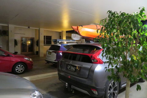 Bishops Lodge Narrandera - Sunshine Coast Tourism 4