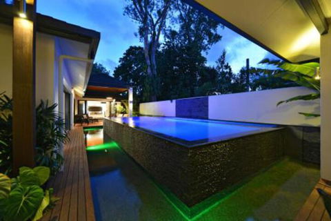 Mana Moana Beachfront Estate Port Douglas - Sunshine Coast Tourism 4