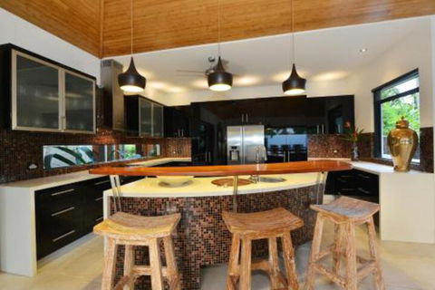 Mana Moana Beachfront Estate Port Douglas - Sunshine Coast Tourism 5