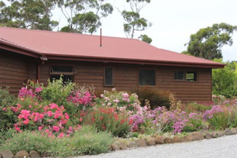 Eagles Roost Farmstay B & B - Holiday Sunshine Coast 0