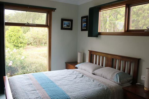 Eagles Roost Farmstay B & B - Holiday Sunshine Coast 5