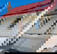 Brampton Cottage - Sunshine Coast Tourism