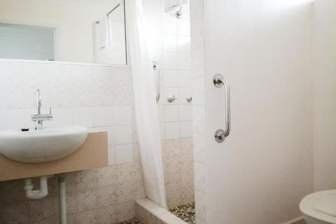 Arcadia Motel - Holiday Sunshine Coast 3