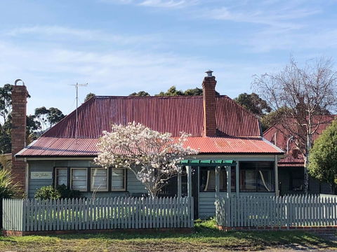 Kerrellie Cottages - Sunshine Coast Tourism 1
