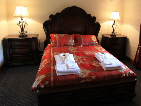 Kerrellie Cottages - Sunshine Coast Tourism 6
