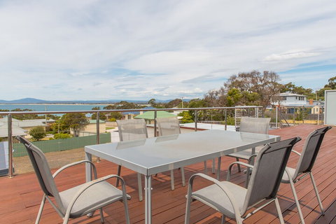 Bridport Holiday House - Sunshine Coast Tourism 4