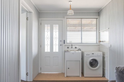 Bridport Holiday House - Sunshine Coast Tourism 1