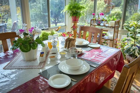 Glenelg On King Bed & Breakfast - Holiday Sunshine Coast 2