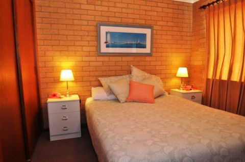 Unit 1 Countess Court - Sunshine Coast Tourism 4