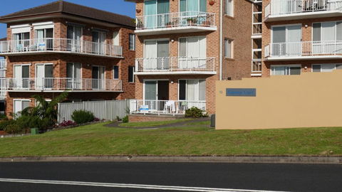 Unit 1 Countess Court - Sunshine Coast Tourism 5