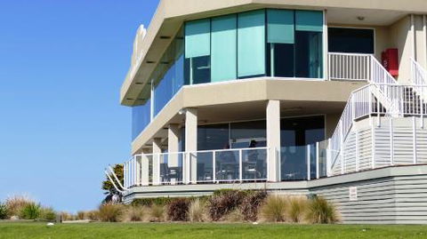 Unit 1 Countess Court - Sunshine Coast Tourism 2