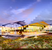 Cloudy Bay Beach House - Holiday Sunshine Coast