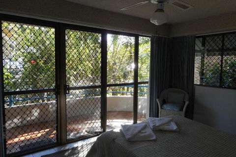 Placid Waters Holiday Apartments - Sunshine Coast Tourism 7