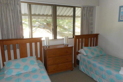 Placid Waters Holiday Apartments - Sunshine Coast Tourism 6