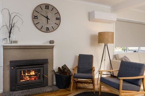 Penguin Beach House - Holiday Sunshine Coast 3