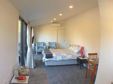 REBS BatB - Sunshine Coast Tourism 2